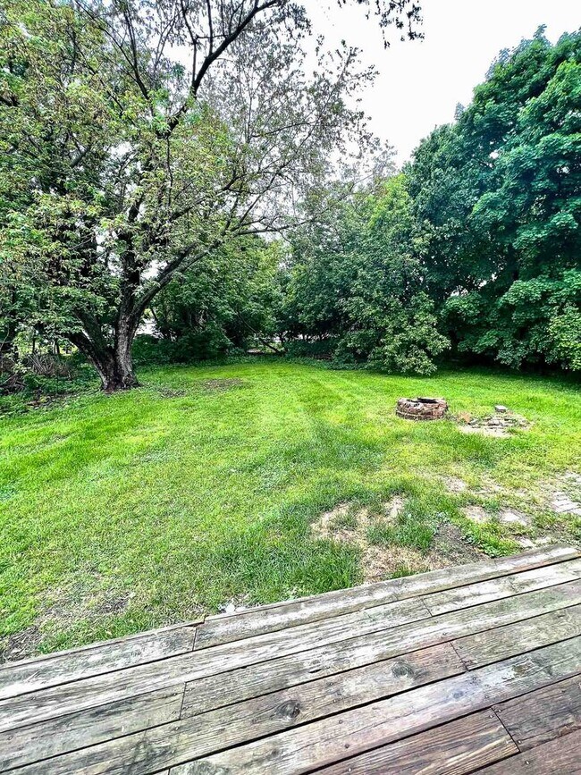 Building Photo - 5 bedroom, 2 bathroom house (29 East Terrace)