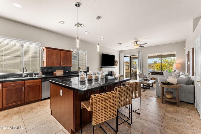 Building Photo - 10318 E Tierra Buena Ln