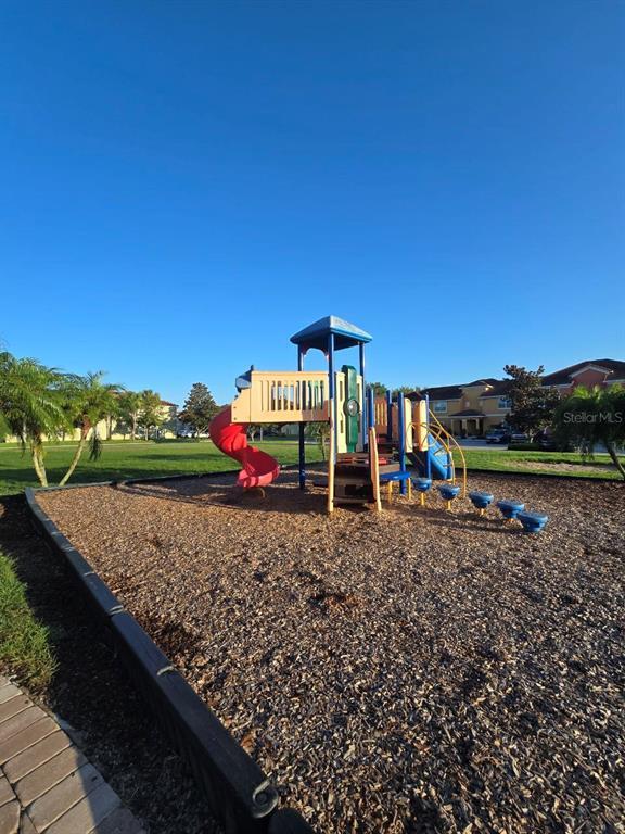 Building Photo - 8923 Cuban Palm Rd