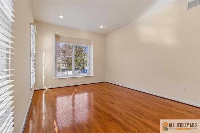 Building Photo - 14 Caleb Ln