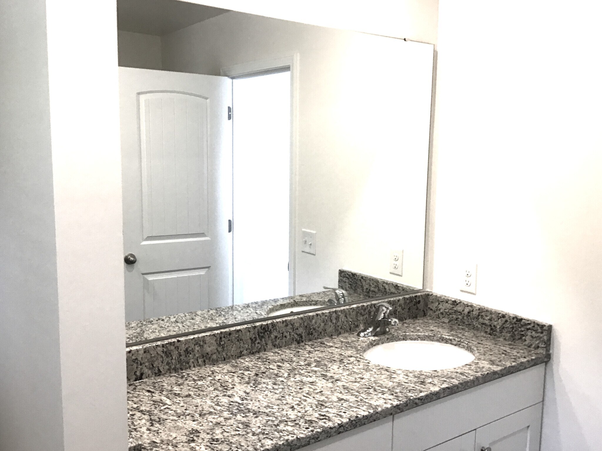 Building Photo - 999 Jt Westfield Dr
