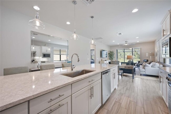 Building Photo - 16654 Blackwater Ter