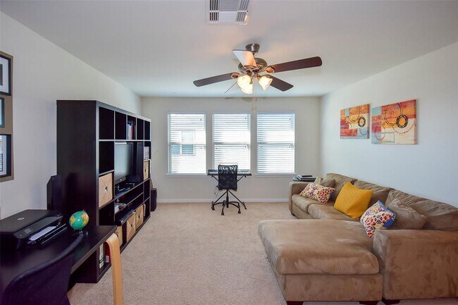 Building Photo - 6427 Addlestone Ridge Ln