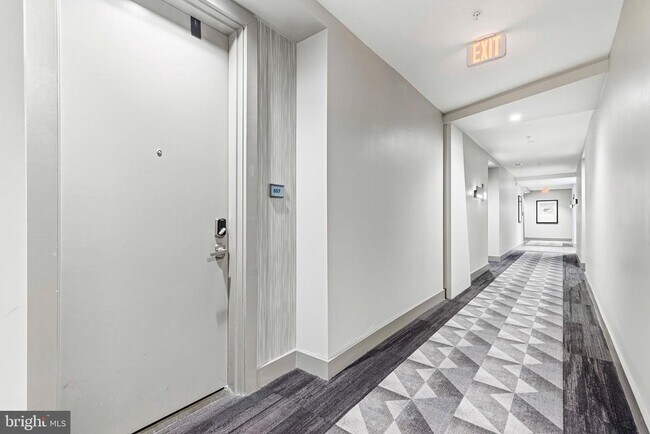 Building Photo - 145 Riverhaven Dr