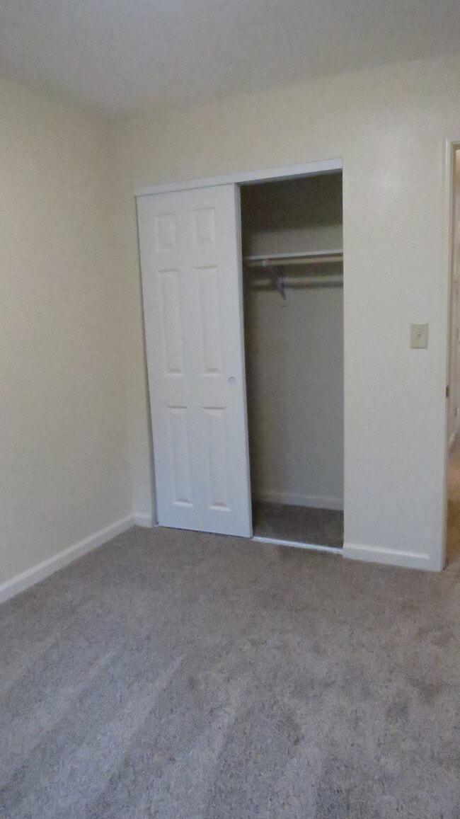 Building Photo - Ri-Don Apartments