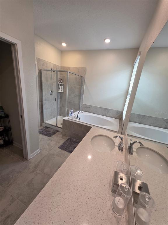 Building Photo - 5574 Bakewell Pl