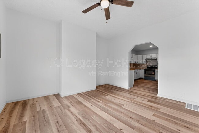 Building Photo - 45 Lincoln St