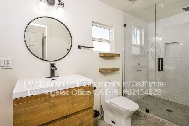 Building Photo - 2912 Covina St