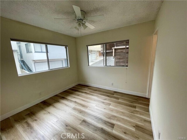 Building Photo - 204 18th Pl
