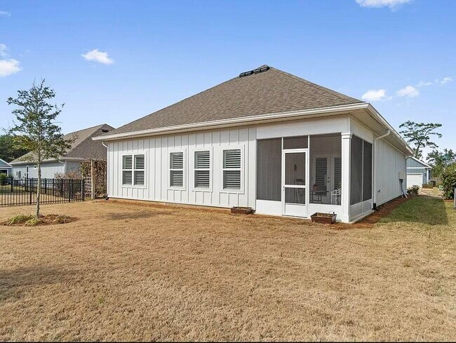 Building Photo - 382 Lightning Bug Ln