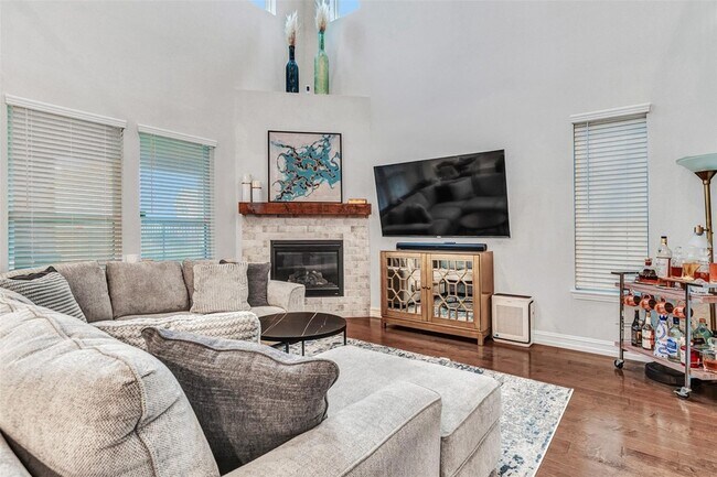 Building Photo - 430 Pasco Rd