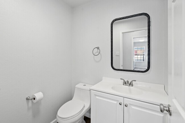 Building Photo - 113 White Feather Trail