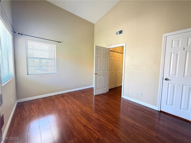 Building Photo - 5225 W Reno Ave