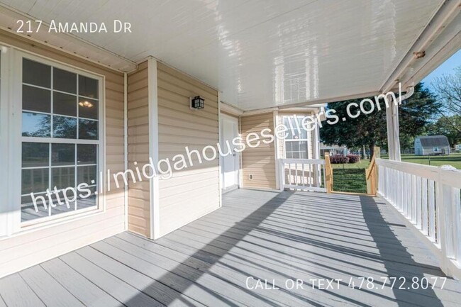 Building Photo - 217 Amanda Dr