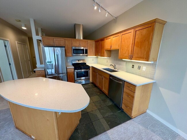 Building Photo - Pike Lofts Condominium ~ Capitol Hill
