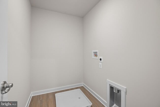 Building Photo - 21 Lyriq Ct