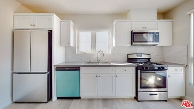 Building Photo - 252 Rosemont Ave