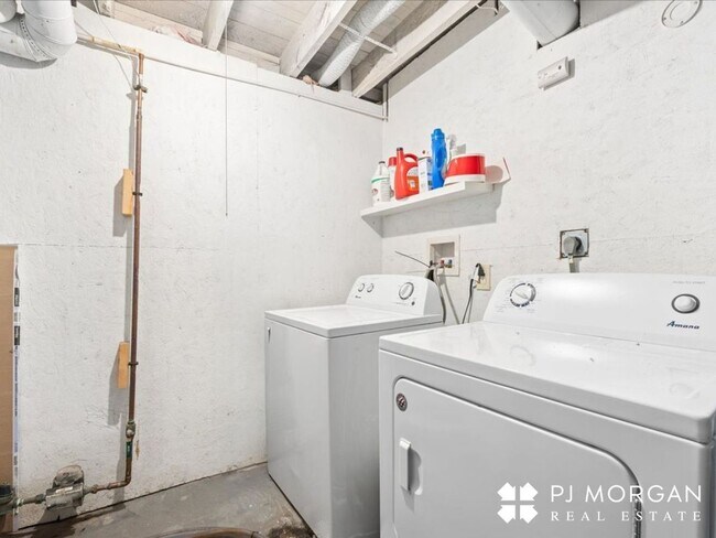 Building Photo - South Omaha Charm -Half off the 1st months rent!