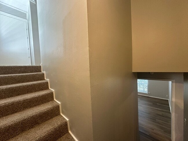 Building Photo - Coming Soon- 3 Bedroom 2 Bath in Whitehouse!