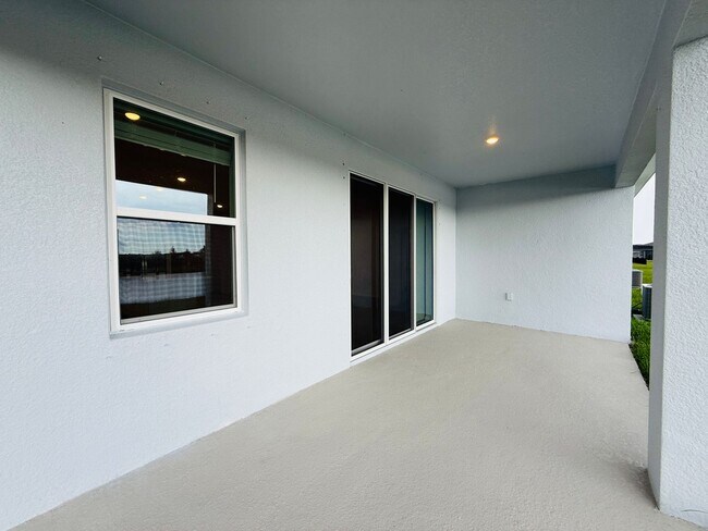 Building Photo - New build -  Be the 1st to move into this 4 bedroom home in Parish!