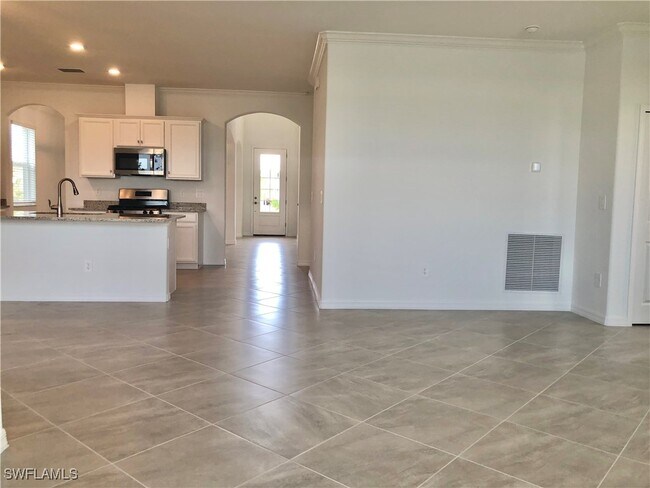 Building Photo - 17868 Woodland Ct