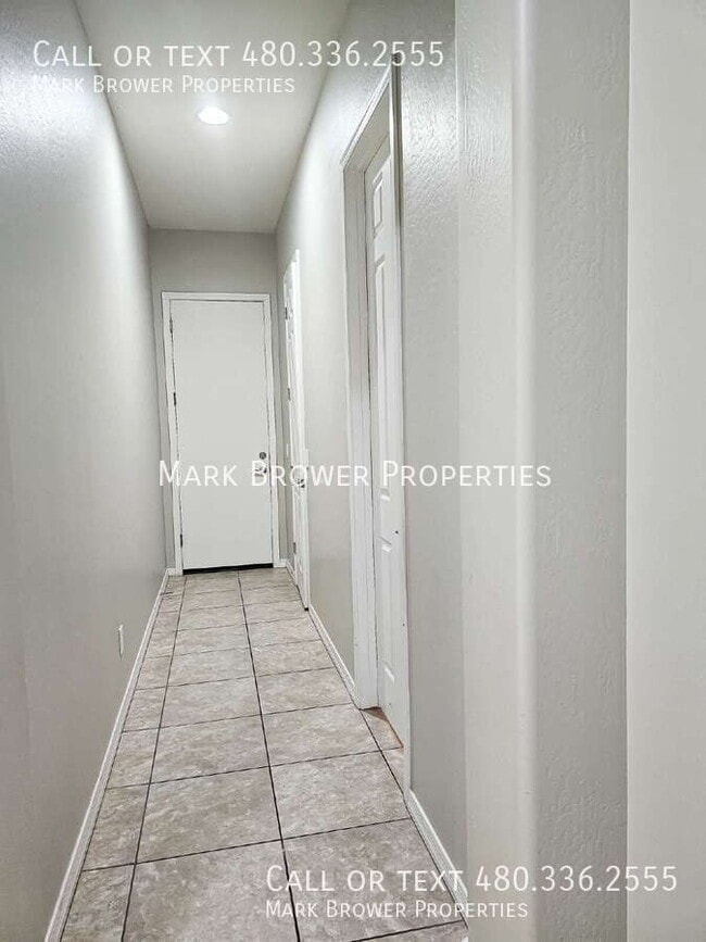 Building Photo - 3345 E Indigo St