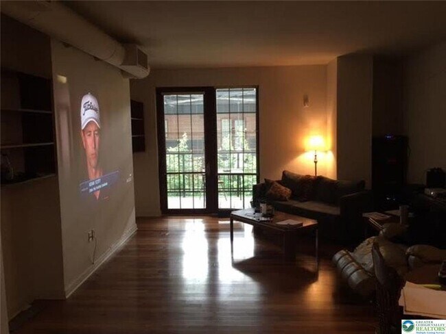 Building Photo - 11 W 2nd St