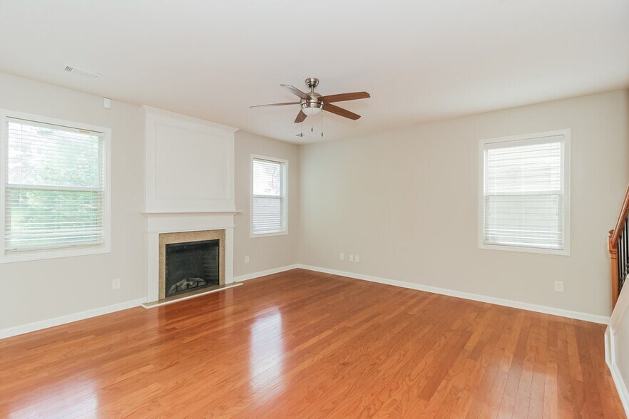 Building Photo - 26 Berwick Ct