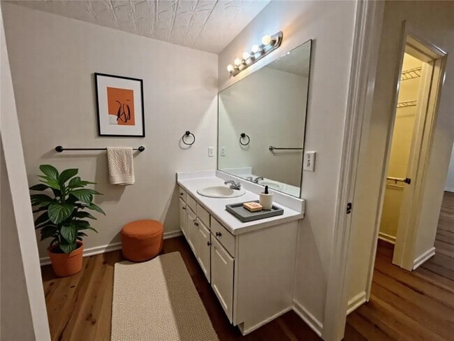 Building Photo - 3780 Crescent Walk Ln NE