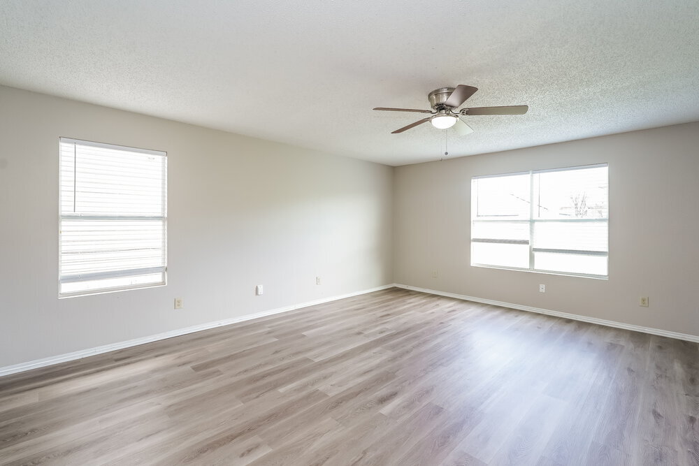 Building Photo - 300 Dakota Ridge Dr