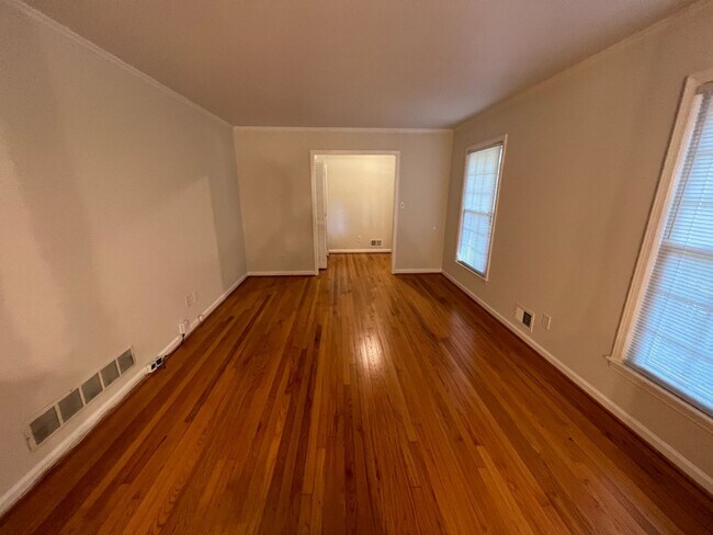 Building Photo - Conveniently Located Home Tucker/Stone Mou...