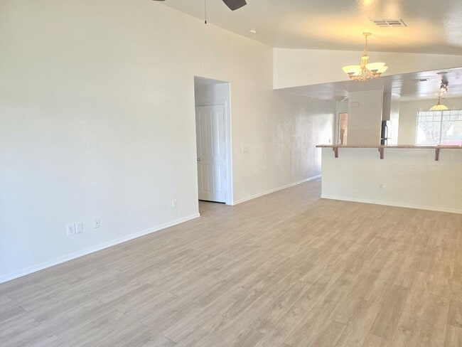 Building Photo - Great 3 bed 2 bath home in Laveen Meadows