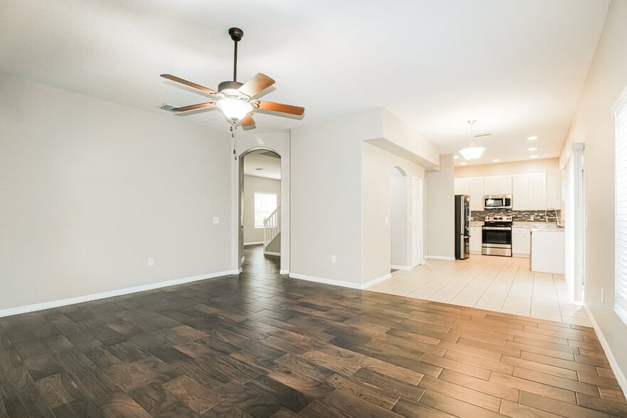 Building Photo - 3810 Braemere Dr