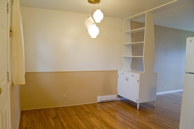 Building Photo - Lovely Arbor Lodge 3-Bedroom Home with Spa...