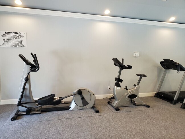 Building Photo - Gulf Shores town home with garage