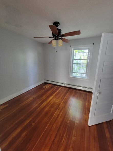 Building Photo - 28 Osborn St