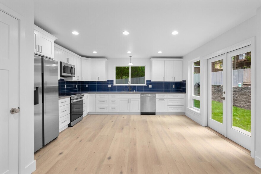 Building Photo - 14337 22nd Ave NE