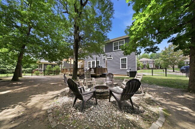 Building Photo - Welcome Home to 8626 Sagekirk Ct
