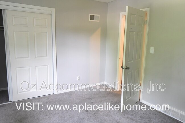 Building Photo - 9702 Shepherds Dr