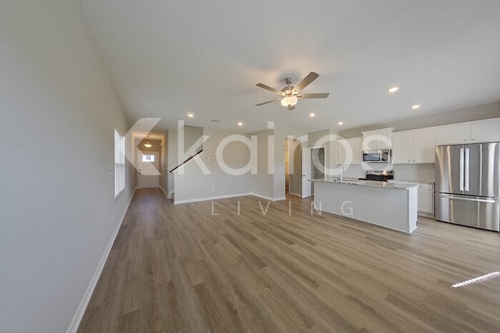 Building Photo - 862 Silent Barge Cv