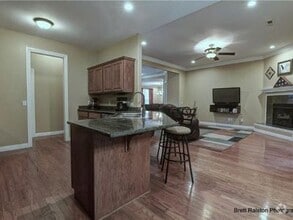Building Photo - 656 W Foothills Dr