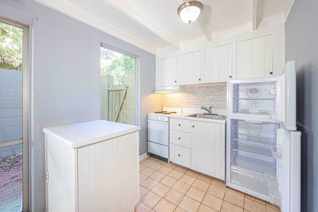 Building Photo - 30928 Spanish Oaks Dr W