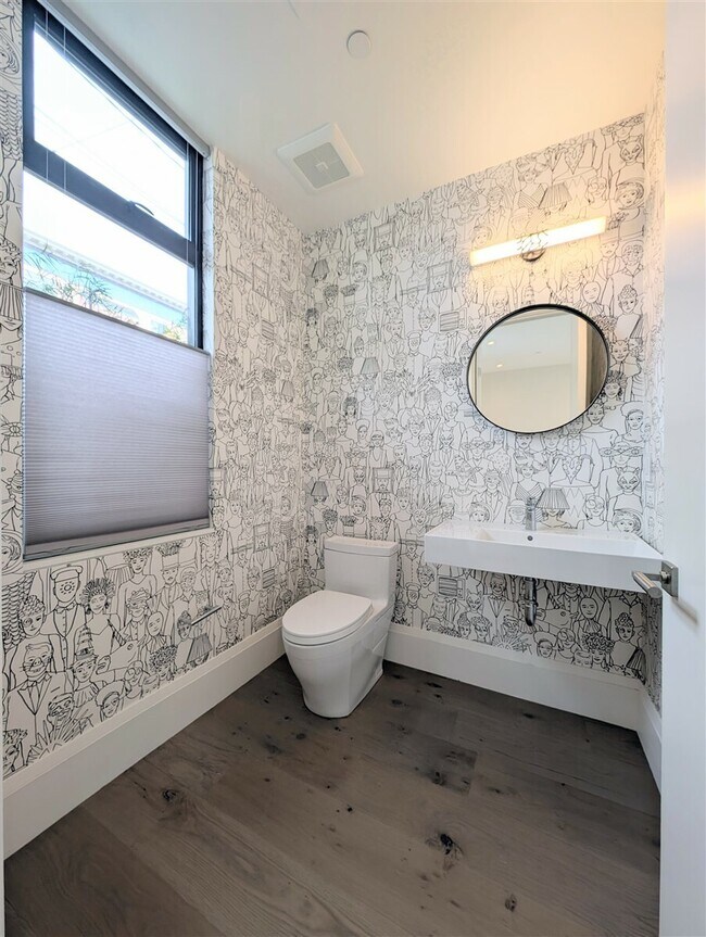 Building Photo - 2709 23rd St