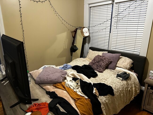 Building Photo - 17 Highgate St