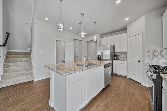 Building Photo - 5003 Brewcastle Ln