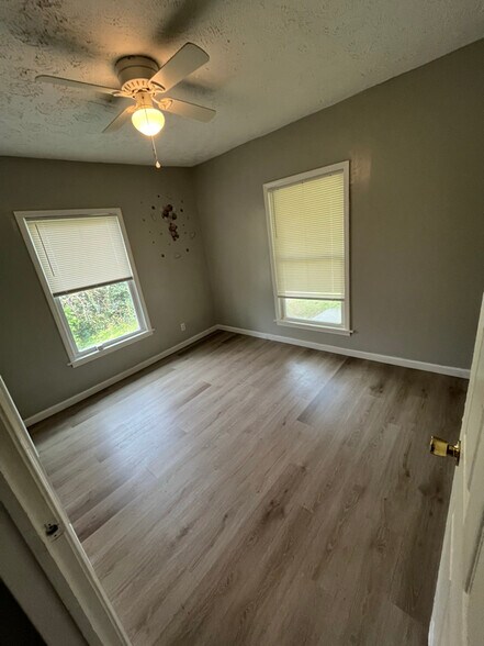 Building Photo - 3034 Churchill St