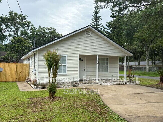 Primary Photo - 324 Lena St