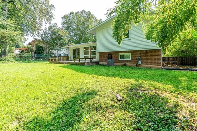 Building Photo - 4228 San Carlos Dr