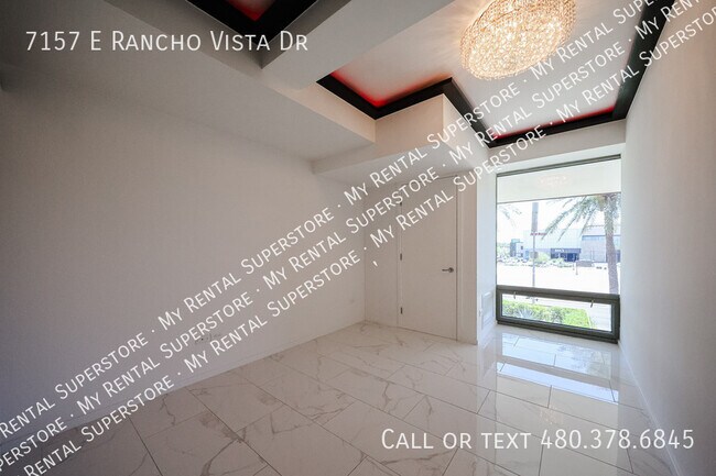 Building Photo - 7157 E Rancho Vista Dr