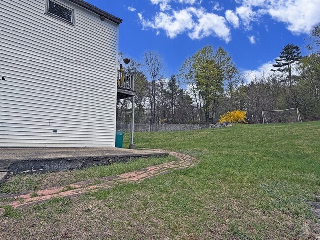 Building Photo - 79 N Main St